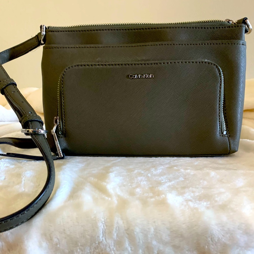 Calvin Klein shoulder bag. Army green. Leather with Khaki cloth lining. 11x7x2